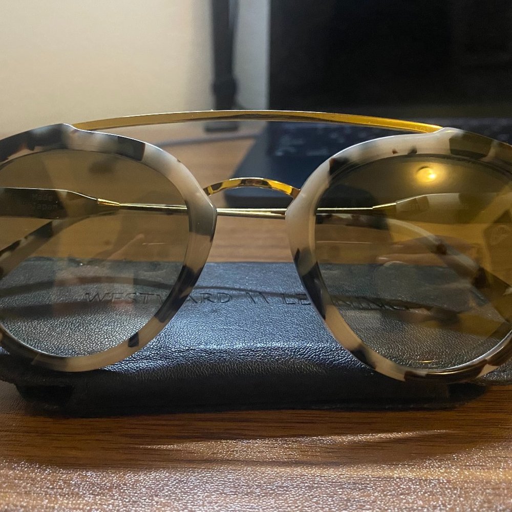 Westward Leaning DOUBLE BRIDGE